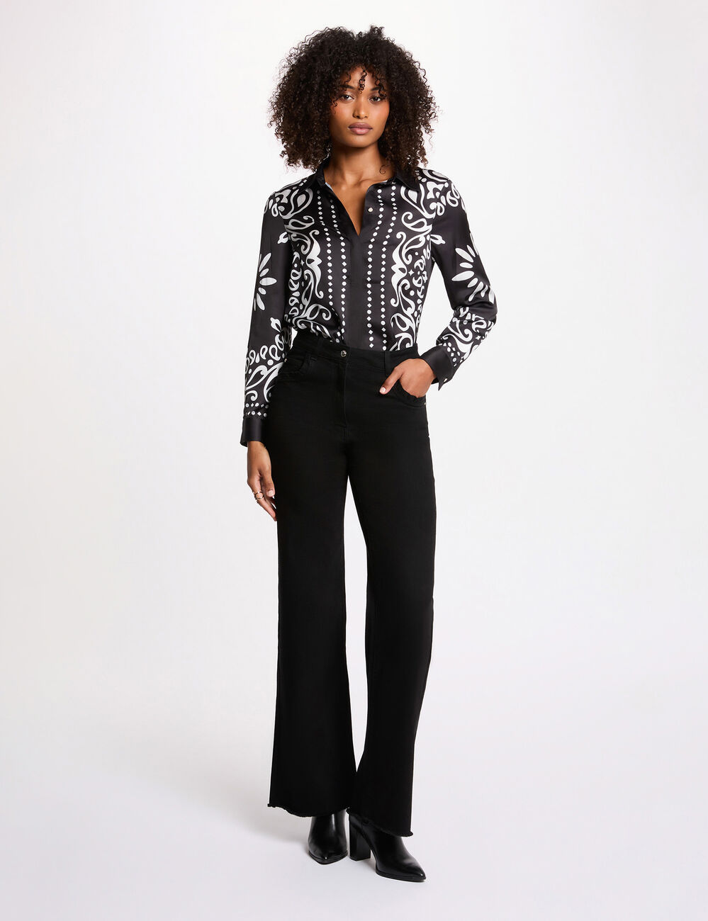 Chemise fluide imprim&eacute;e noir femme
