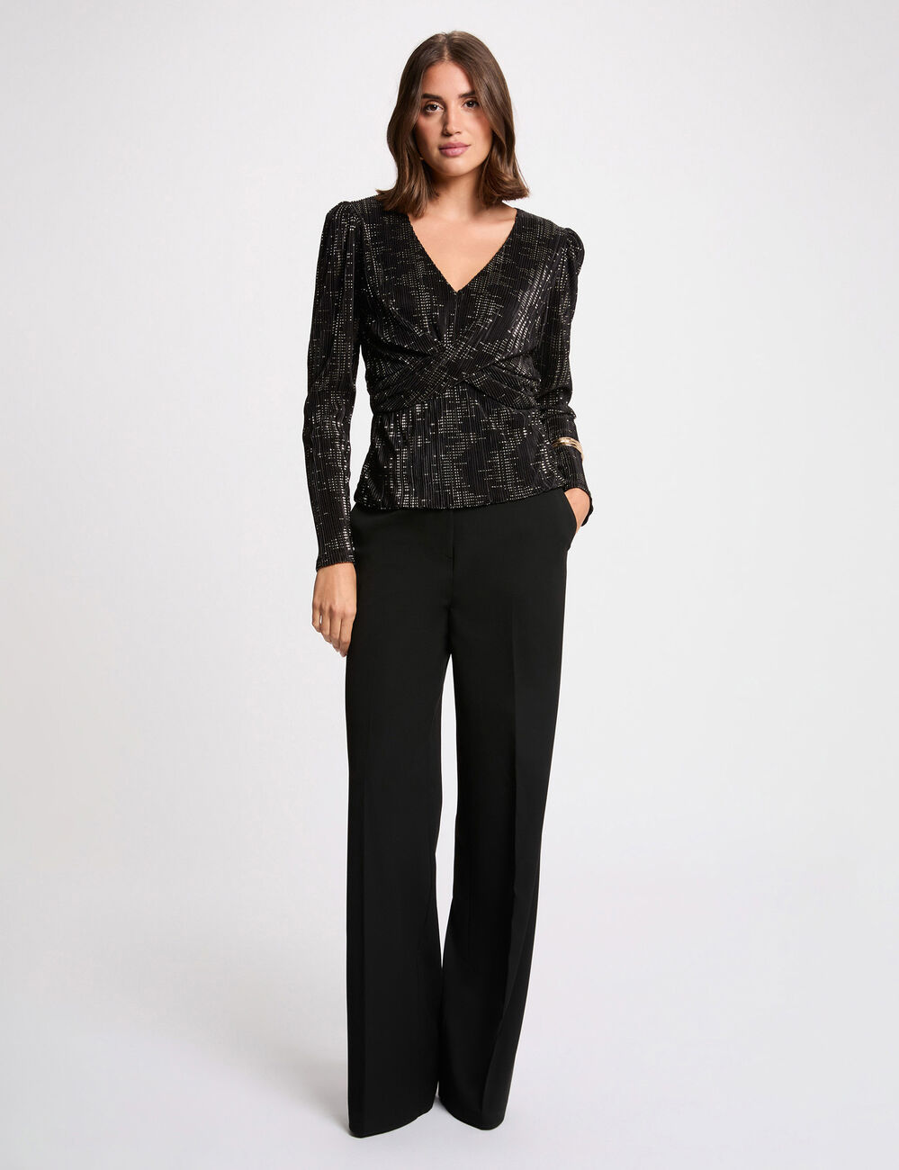 T-shirt pliss&eacute; col v noir femme