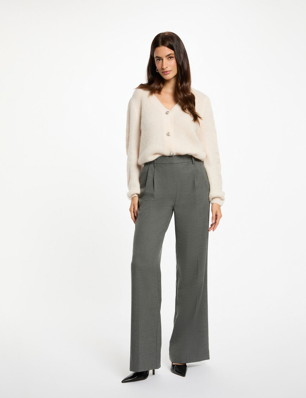 Gilet ajust&eacute; col v ivoire femme