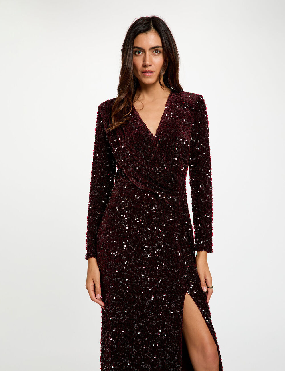 Robe longue ajust&eacute;e sequins prune femme