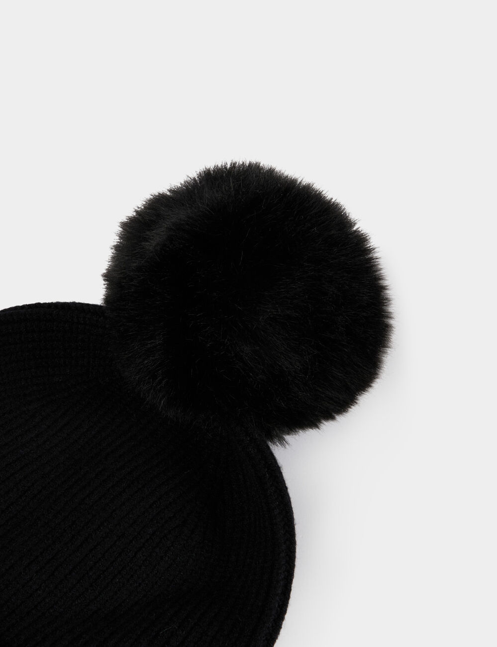 Bonnet &agrave; pompon noir femme
