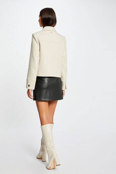 Manteau court ajusté boutonné ivoire femme