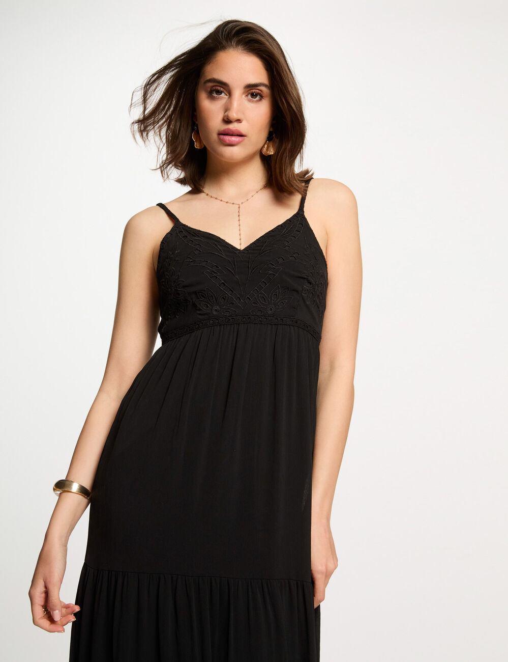 Robe longue fluide broderie noir femme