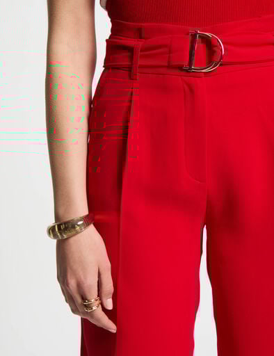 bermuda droit a pinces rouge femme Bermuda droit à pinces rouge femme