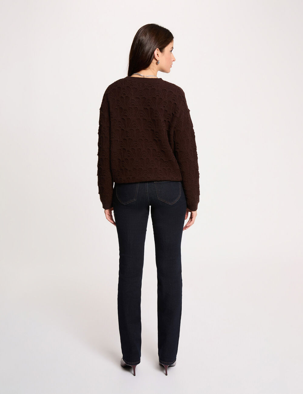 Pull col rond fantaisie marron fonc&eacute; femme