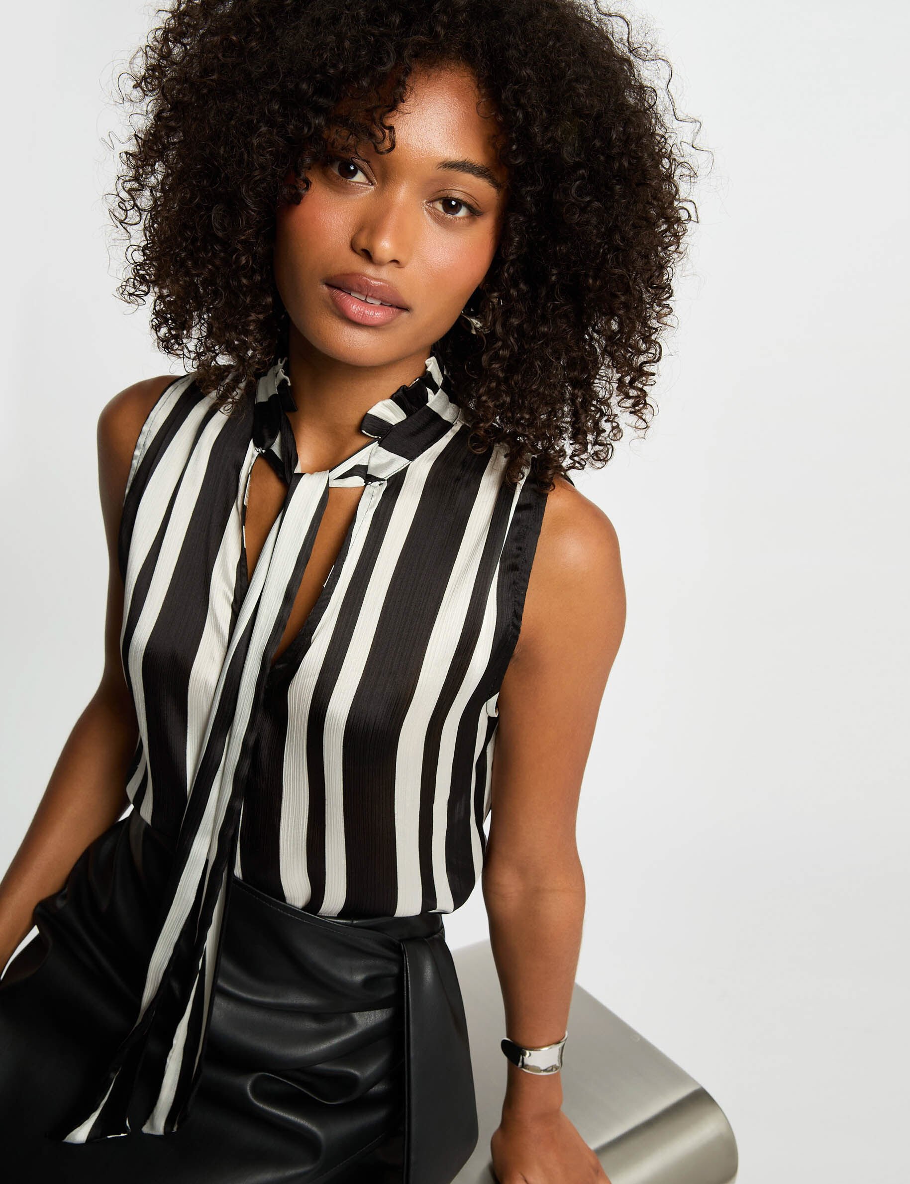 Blouse sans manches rayée femme