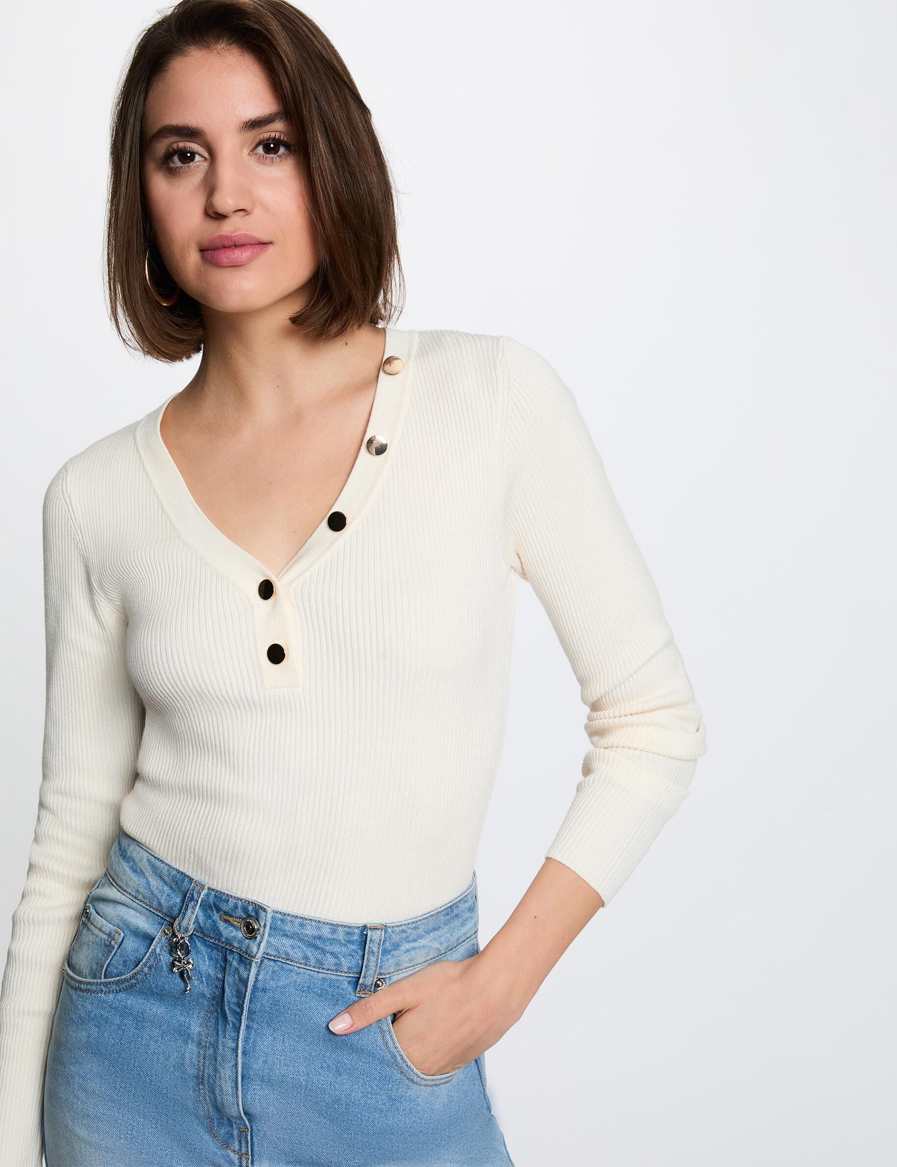 Pull col v ajusté femme