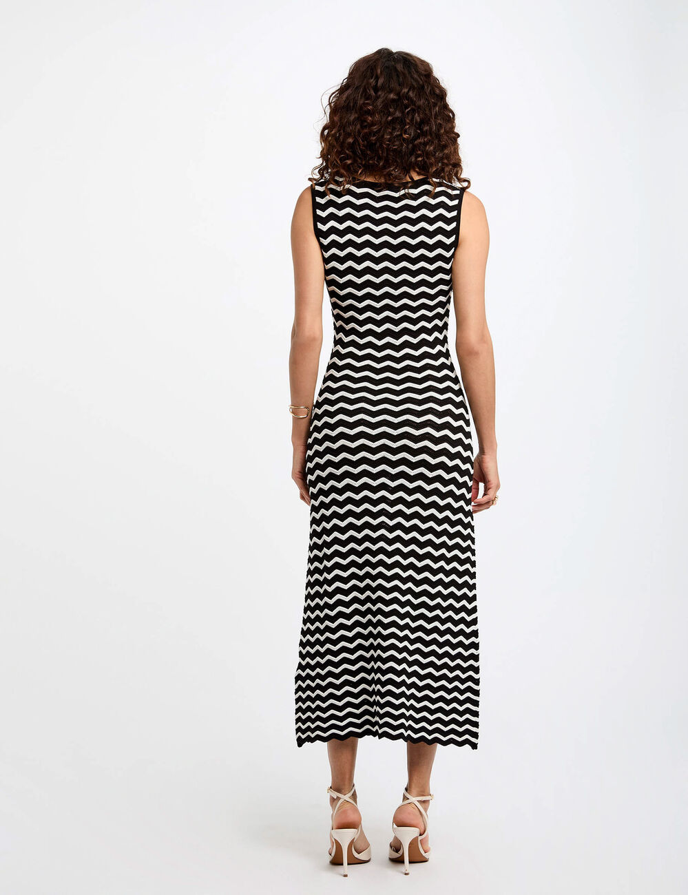 Robe tricot longue ajust&eacute;e noir femme