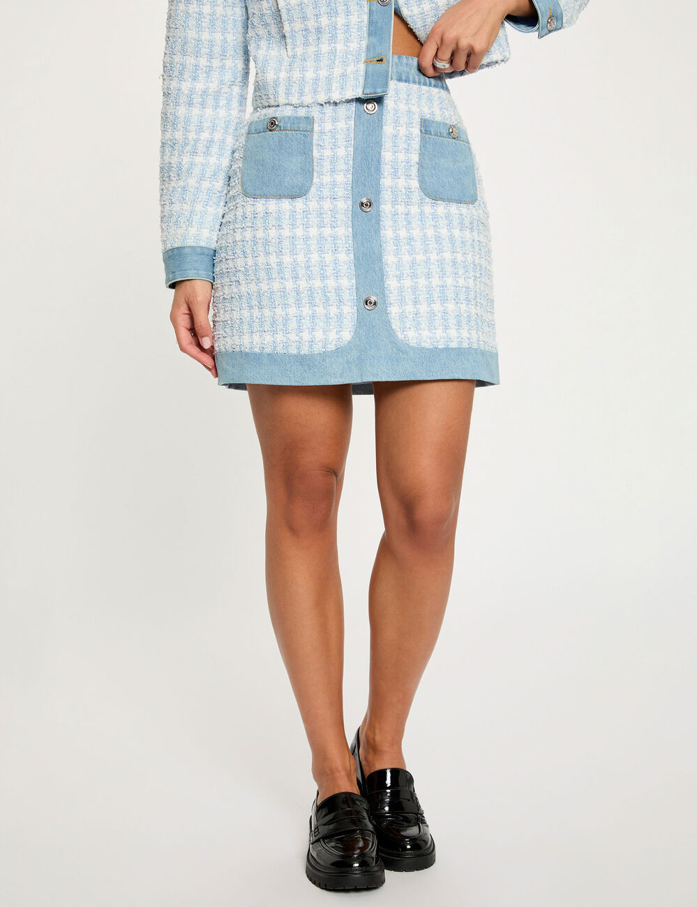 Jupe courte ajust&eacute;e bleu ciel femme