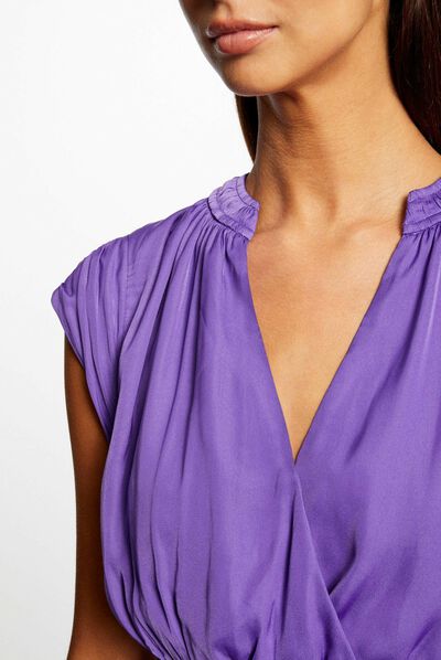 Robe ajustée smockée satin sans manches violet femme