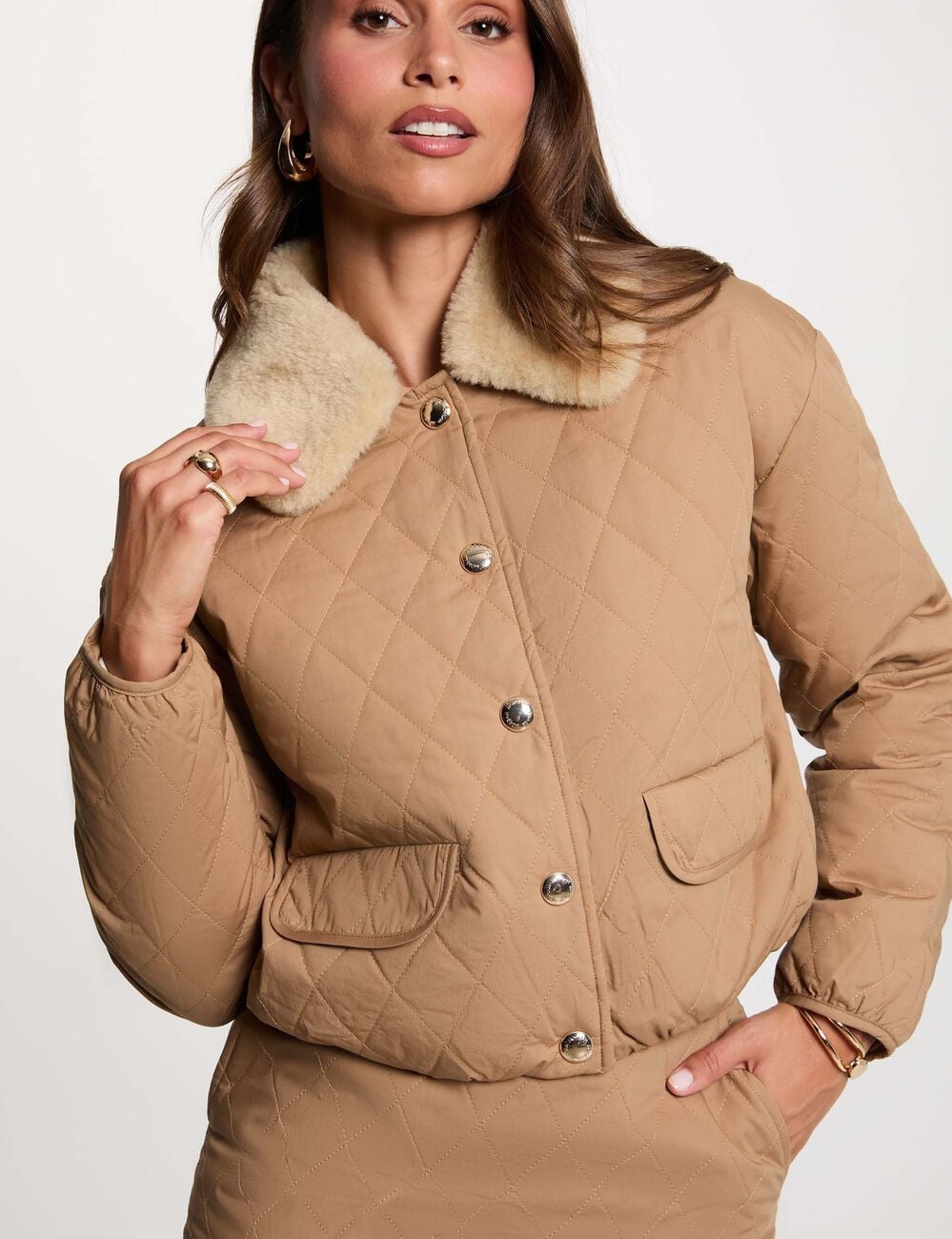 Veste courte matelass&eacute;e marron cognac femme
