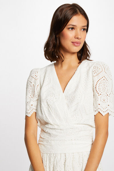 Blouse manches courtes brodée ecru femme