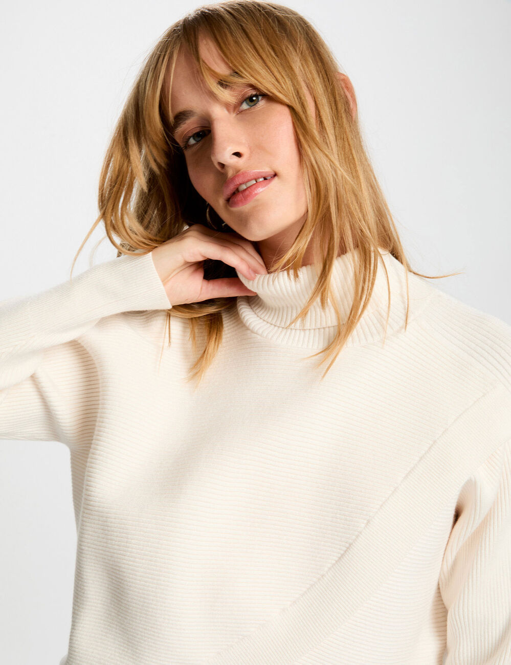 Pull manches longues effet crois&eacute; ivoire femme