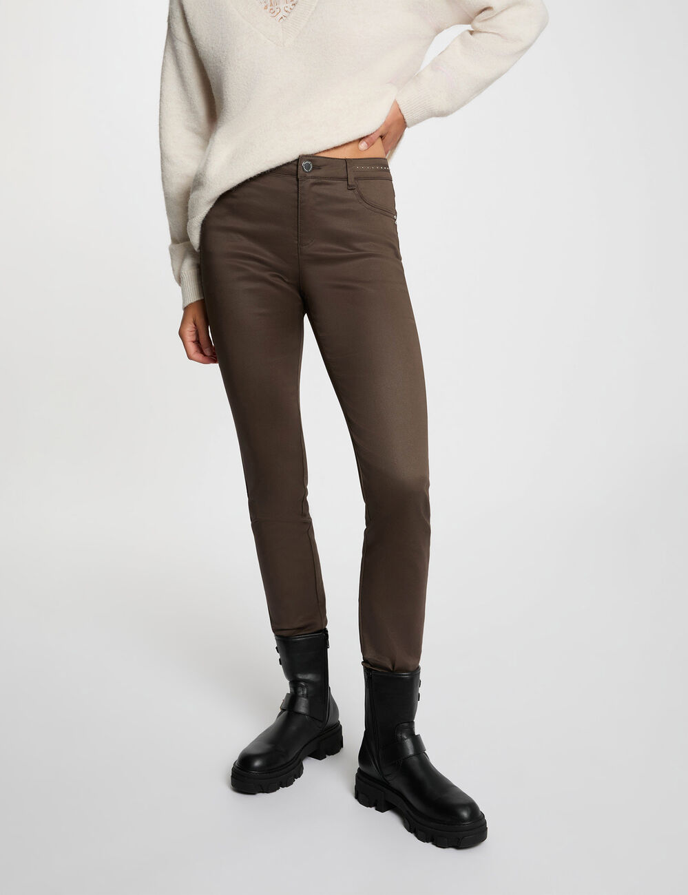 Pantalon slim enduit taupe femme