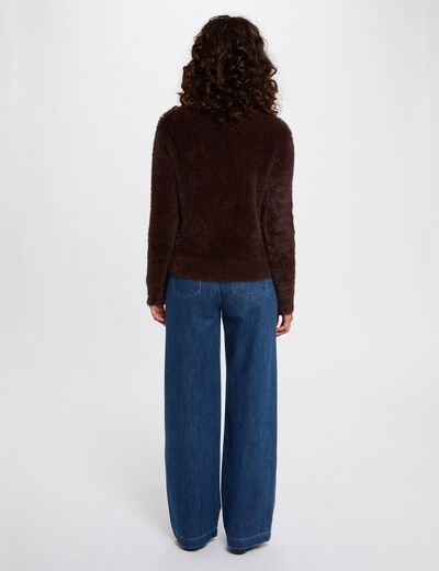 Pull court ajust&eacute; marron fonc&eacute; femme