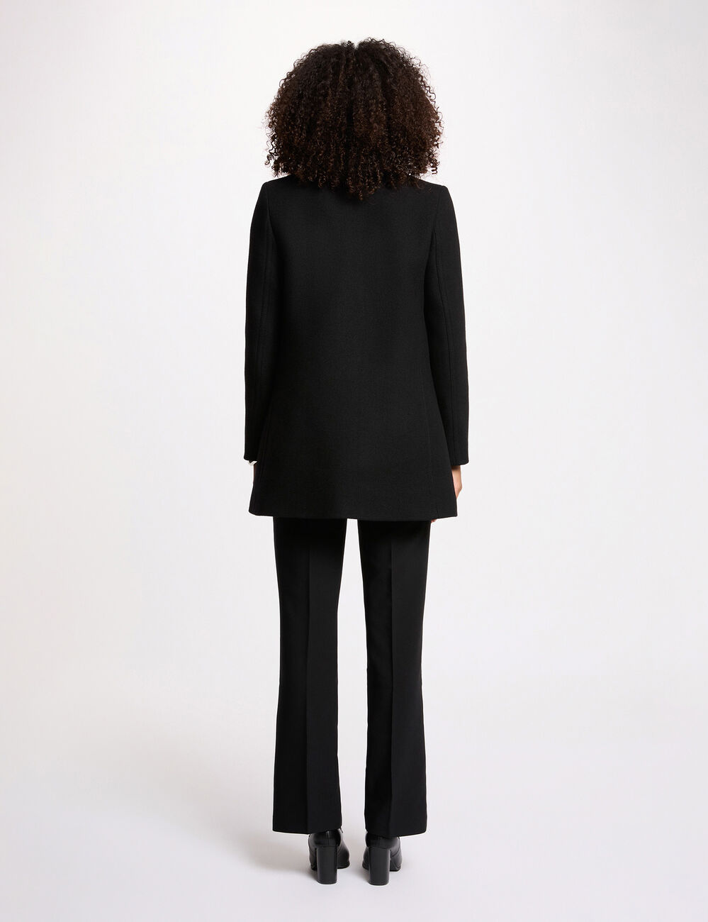 Manteau droit mi-long noir femme