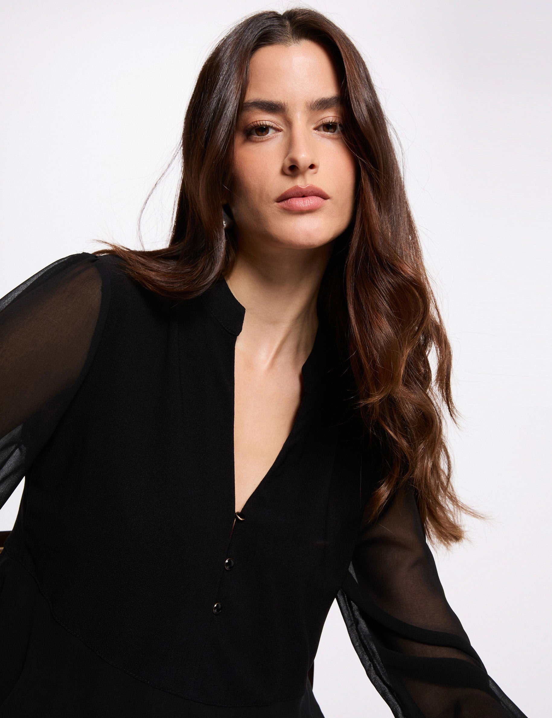 T shirt col v volants femme