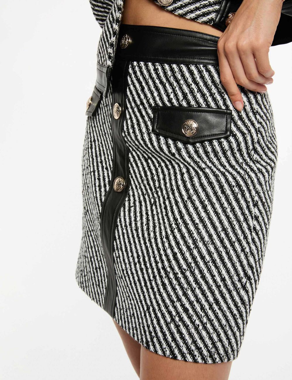 Jupe courte ajust&eacute;e noir femme