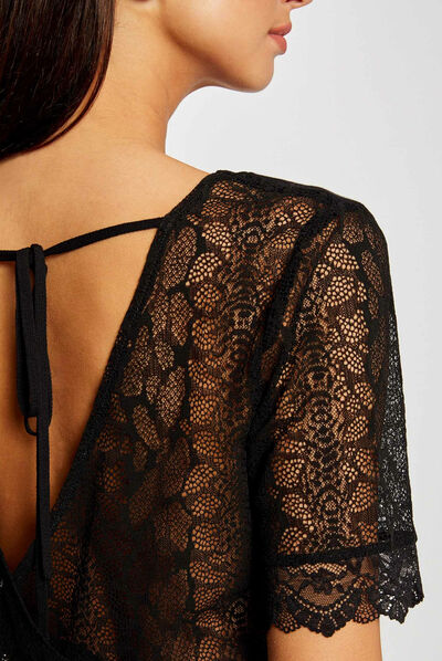 Pull manches courtes avec dentelle noir femme