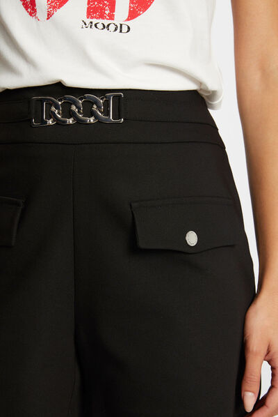Short droit taille haute avec ornement noir femme