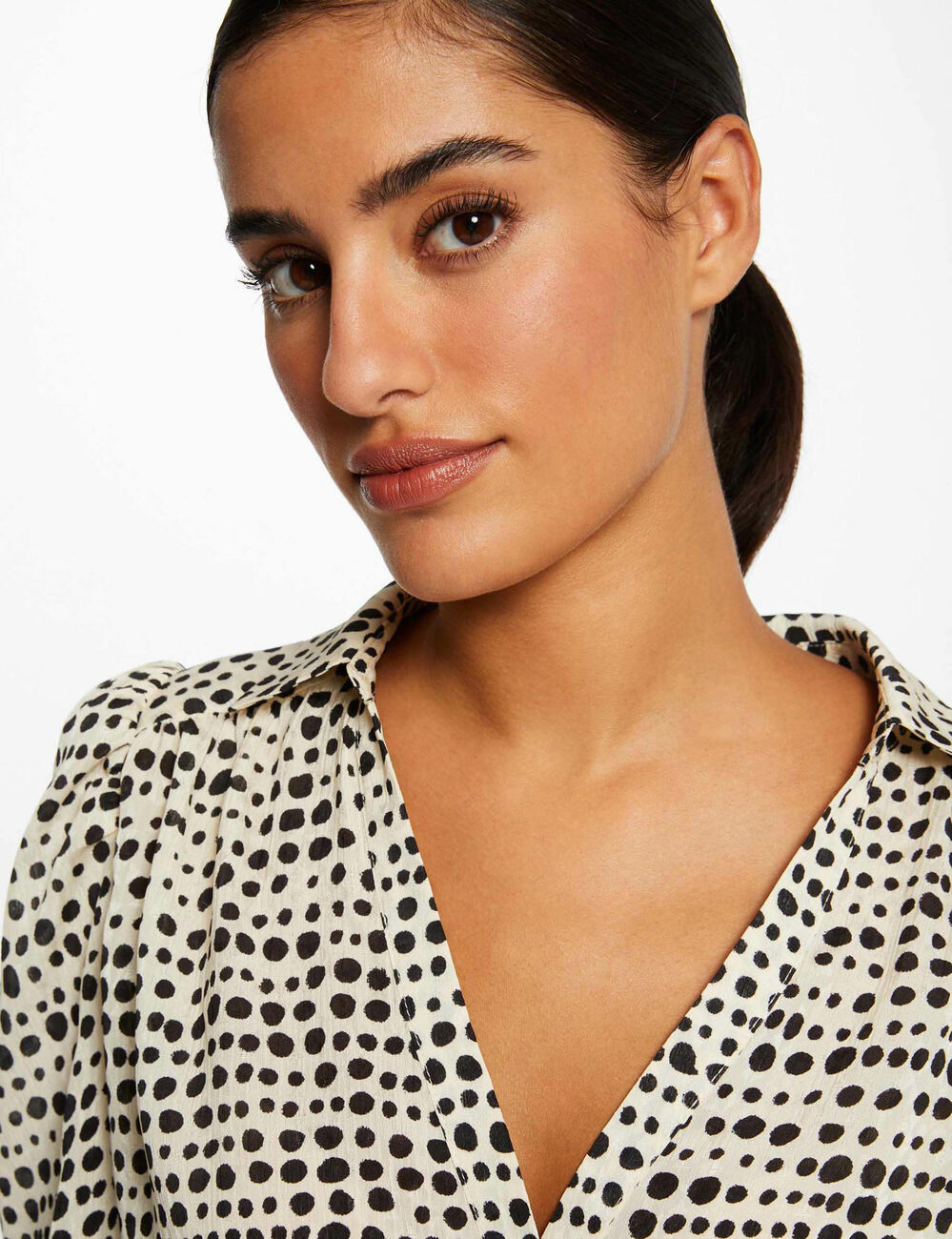 Chemise manches longues imprim&eacute; &agrave; pois ecru femme