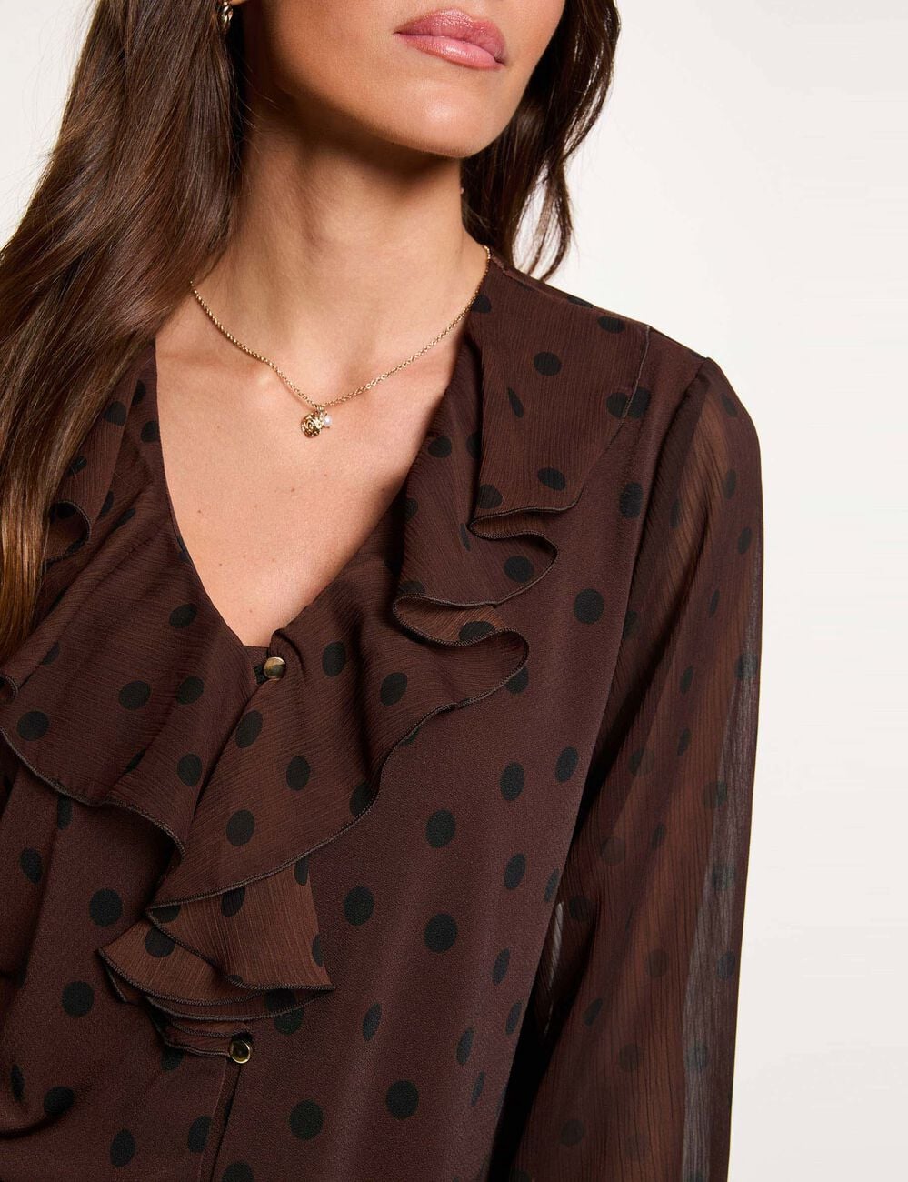 Chemise col v voile marron fonc&eacute; femme