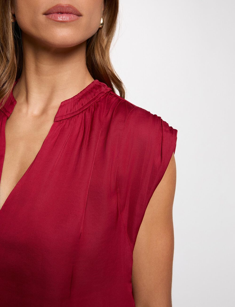 Blouse manches courtes satin bordeaux femme