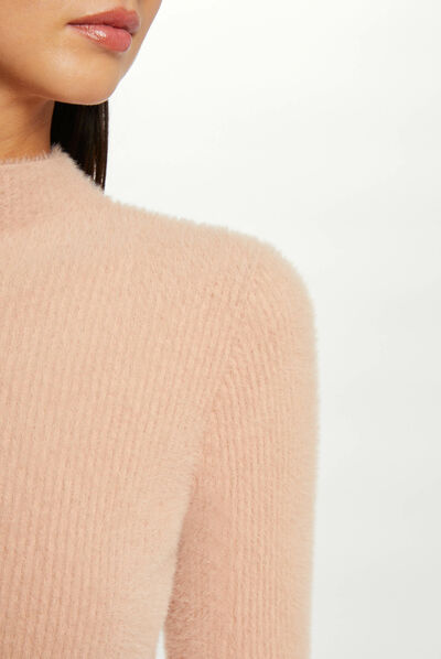 Pull manches longues maille duveteuse rose femme