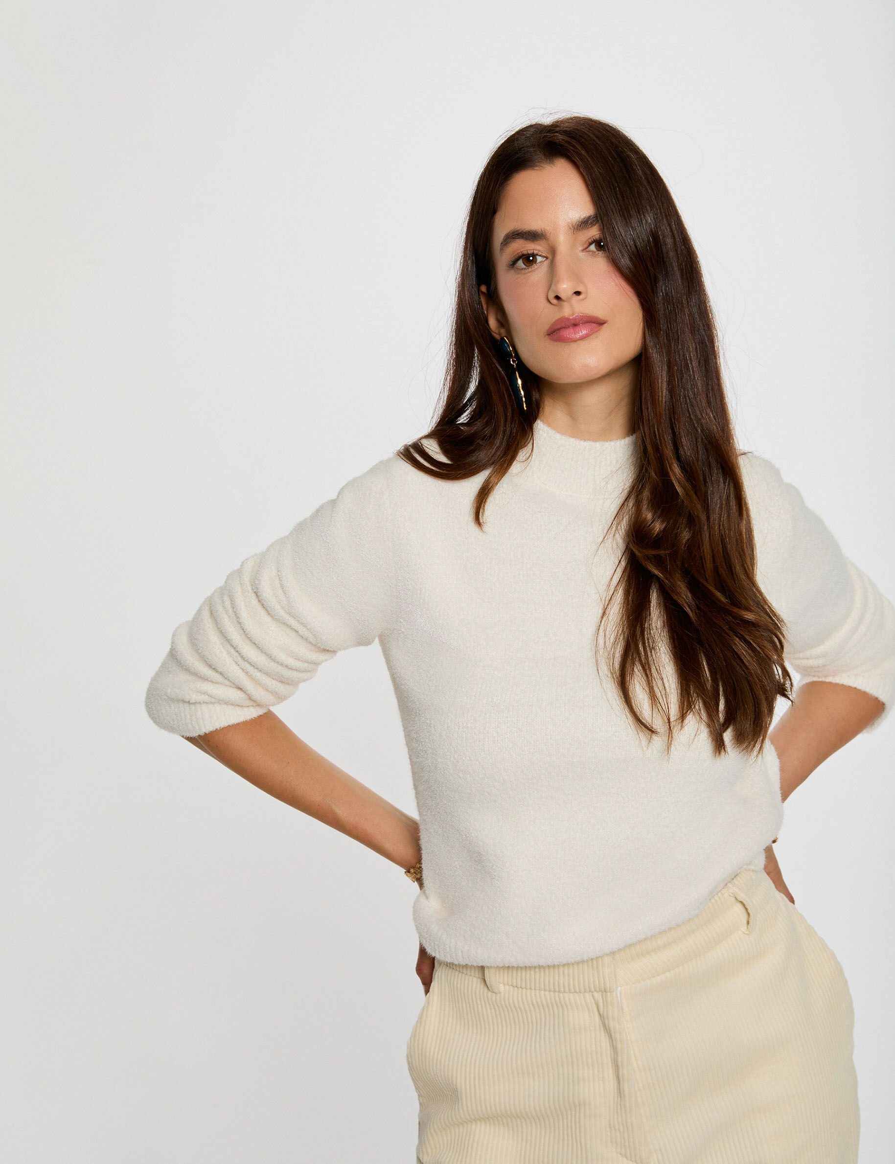 Pull col montant ajusté femme