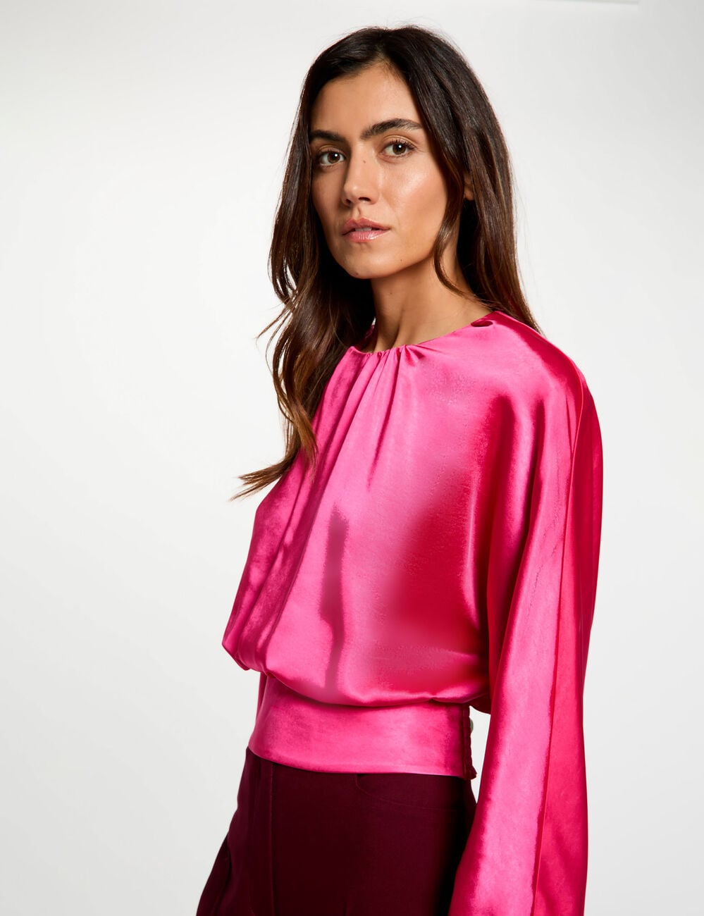 Blouse satin&eacute;e manches longues rose vif femme