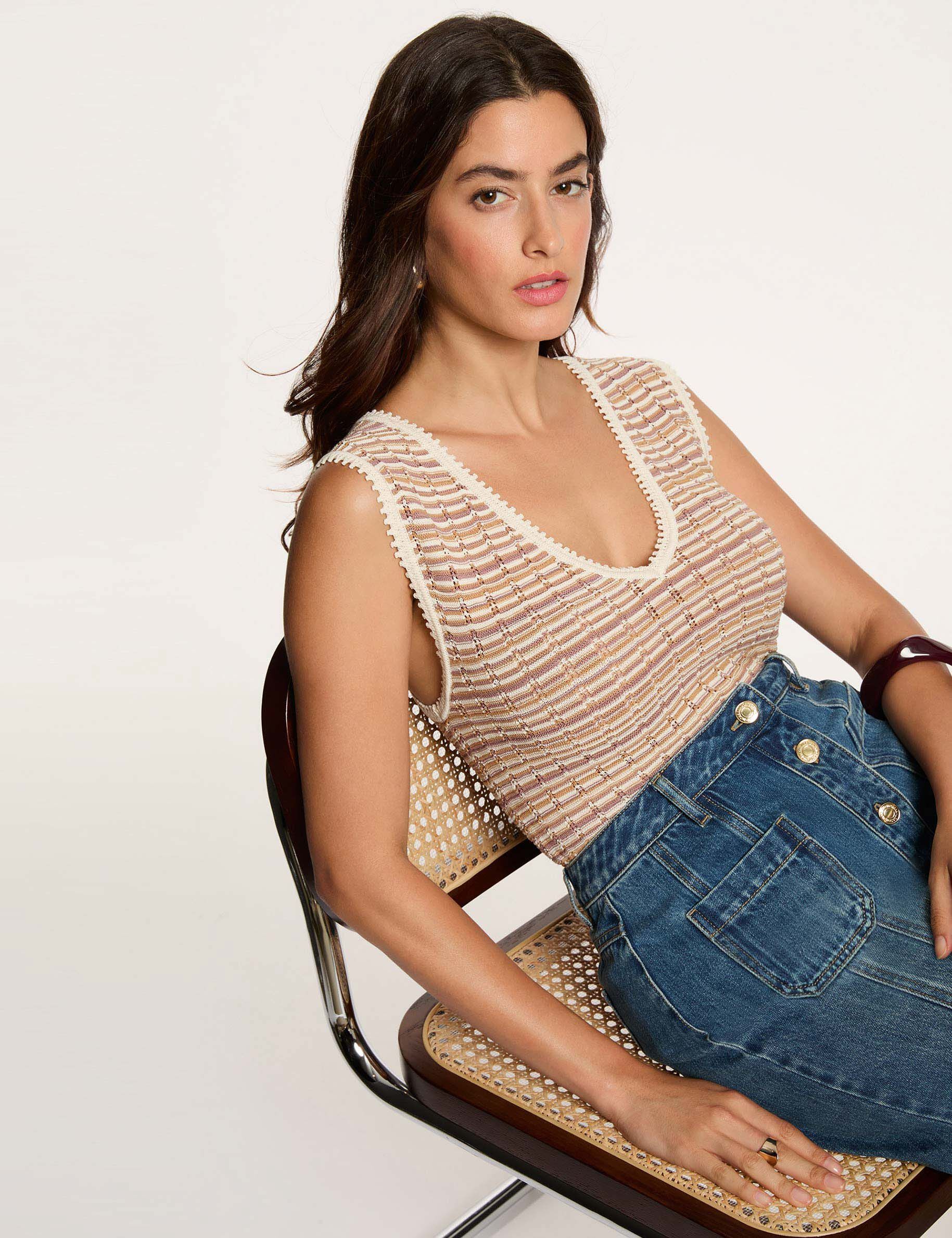 Pull ajusté col v femme