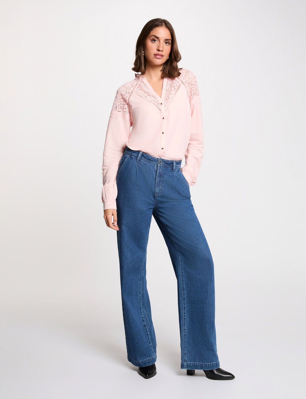 T-shirt dentelle col v rose clair femme
