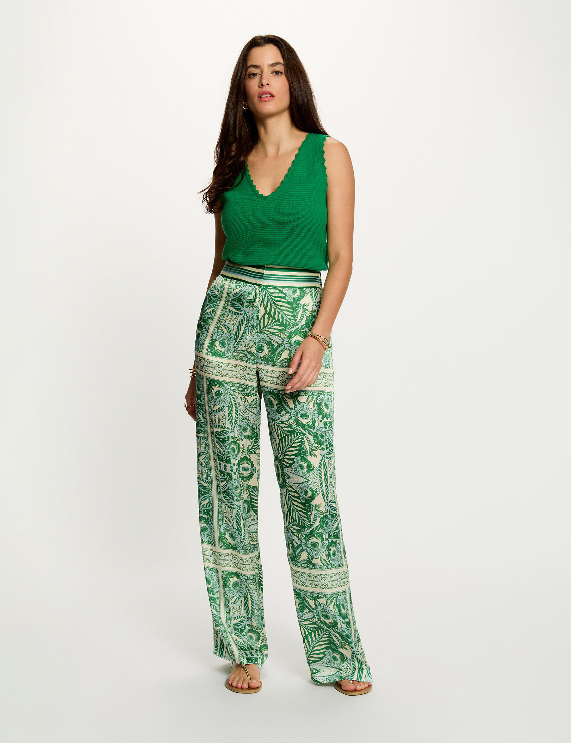 Pull ajusté col v vert prairie femme Pull ajusté col v vert prairie femme