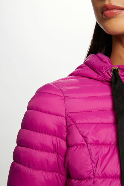 Doudoune cintrée zippée à capuche framboise femme