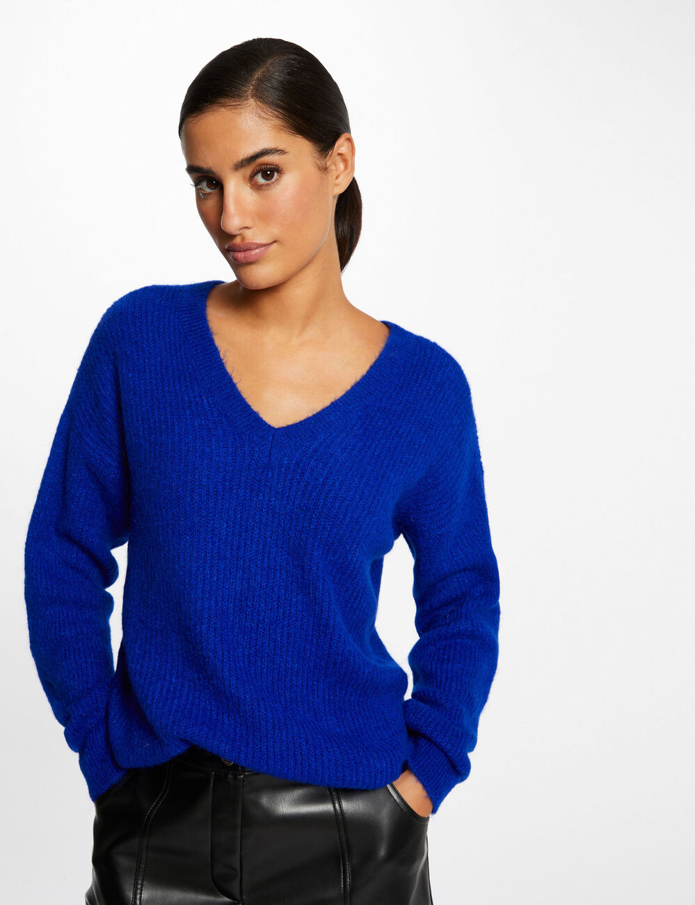 Pull manches longues &agrave; col en V bleu electrique femme