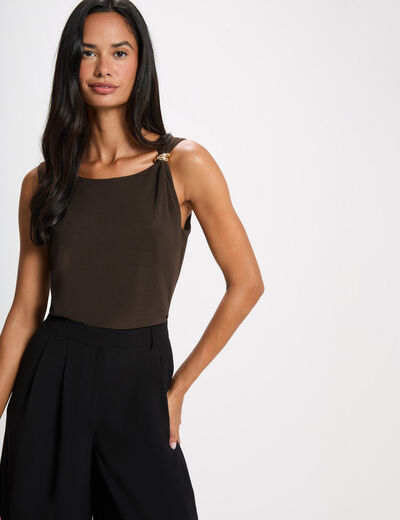 T-shirt asym&eacute;trique avec bijou marron fonc&eacute; femme