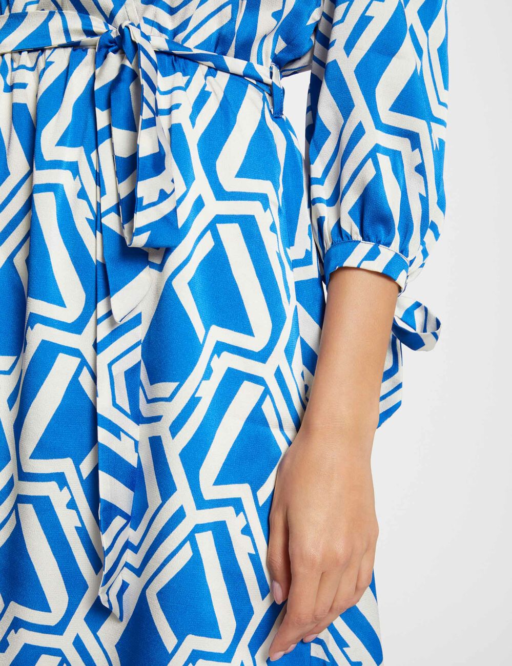 Robe courte &eacute;vas&eacute;e imprim&eacute;e multico femme