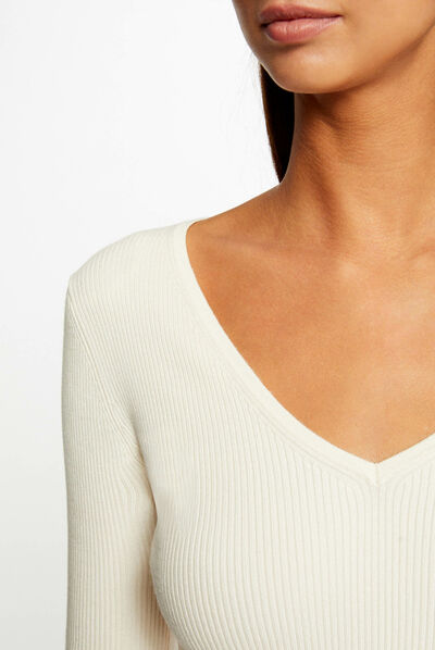 Pull manches longues côtelé à col en V ivoire femme