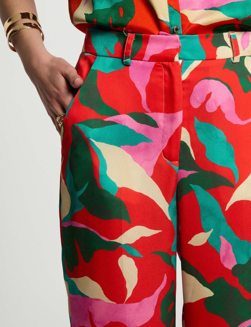 Pantalon droit imprim&eacute; multicolore femme