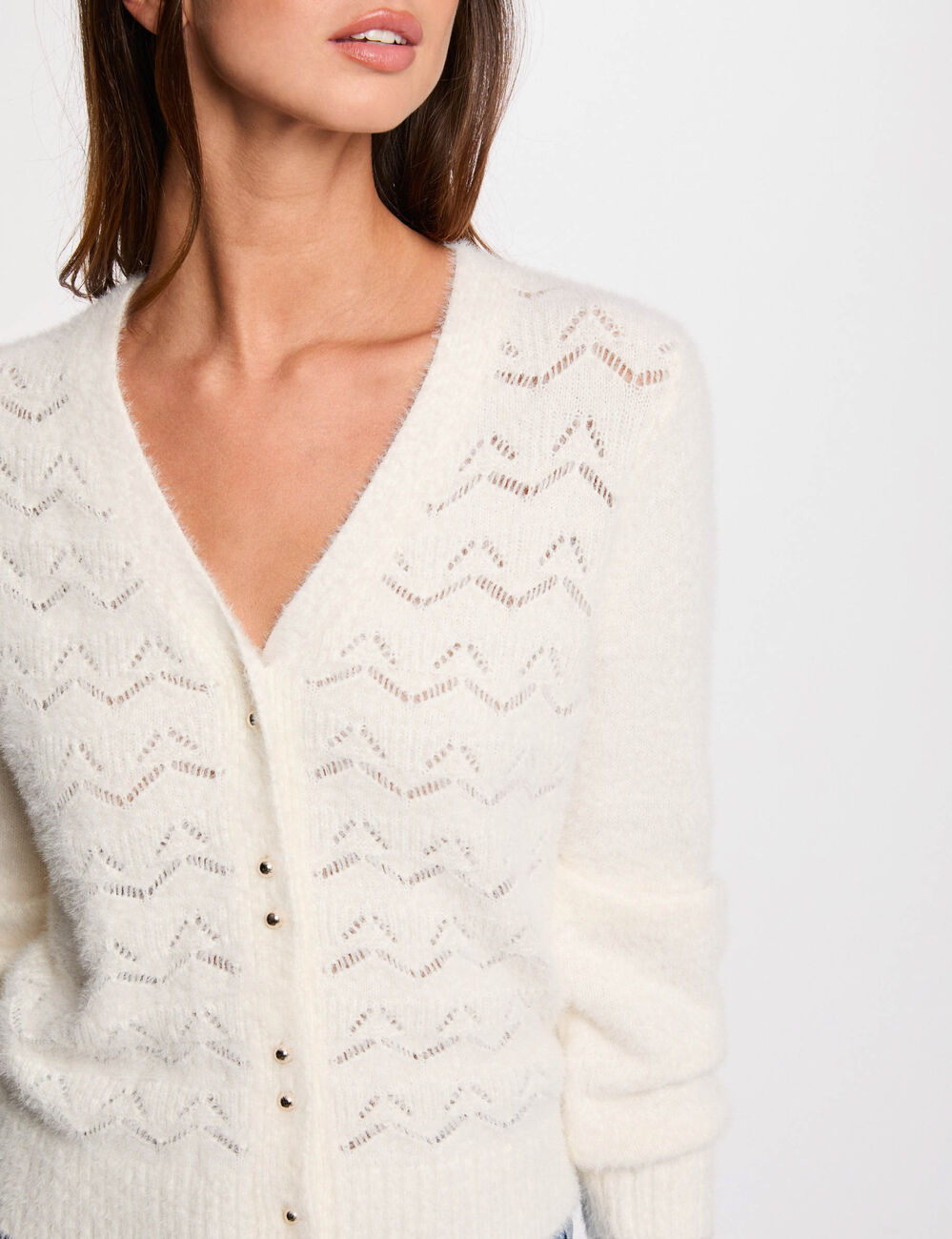 Gilet col v textur&eacute; ivoire femme