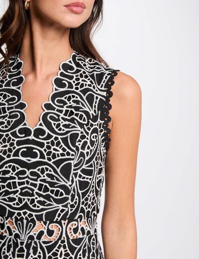 Robe courte trapèze brodée noir femme