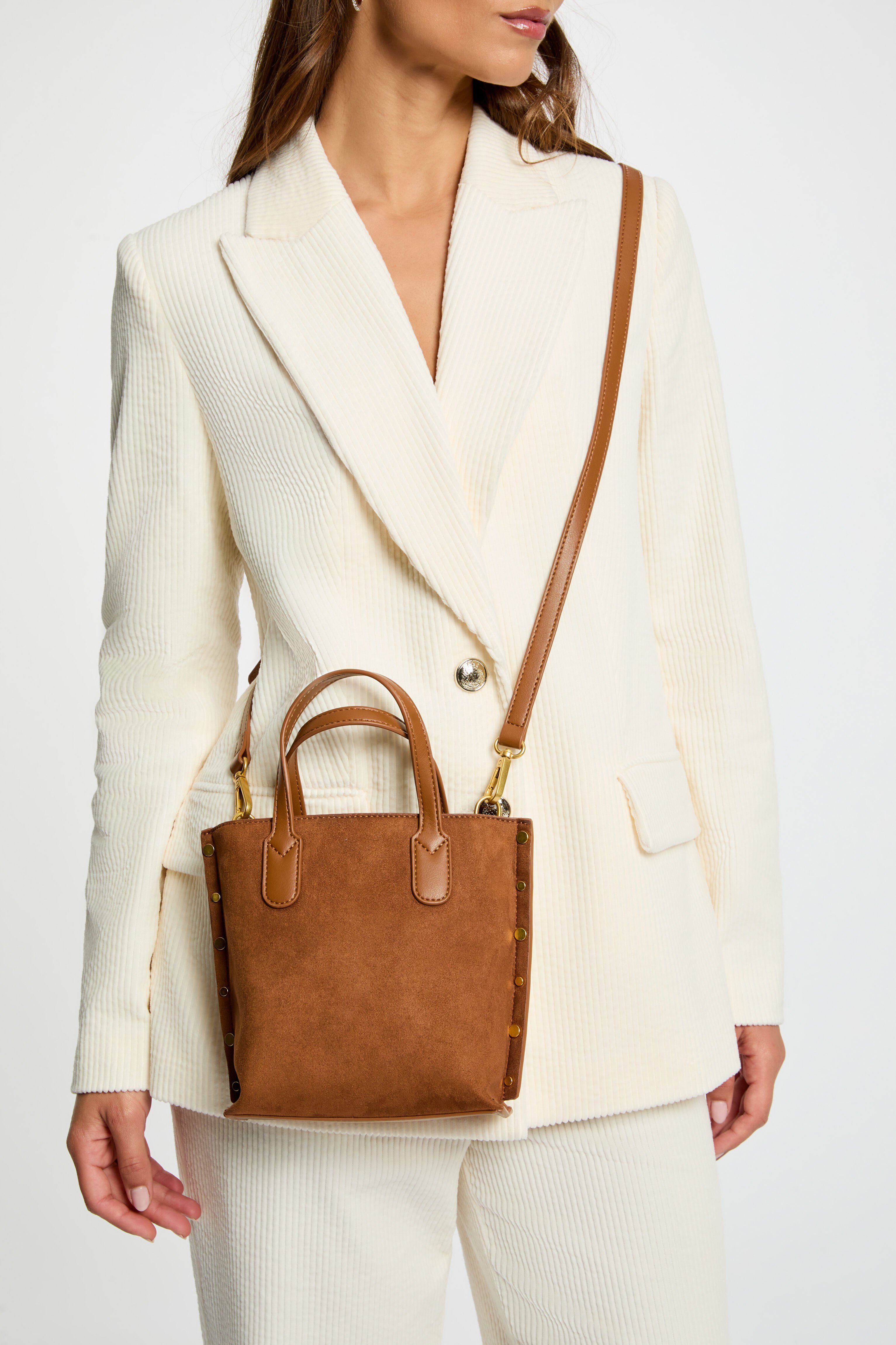 Sac cabas clouté camel femme