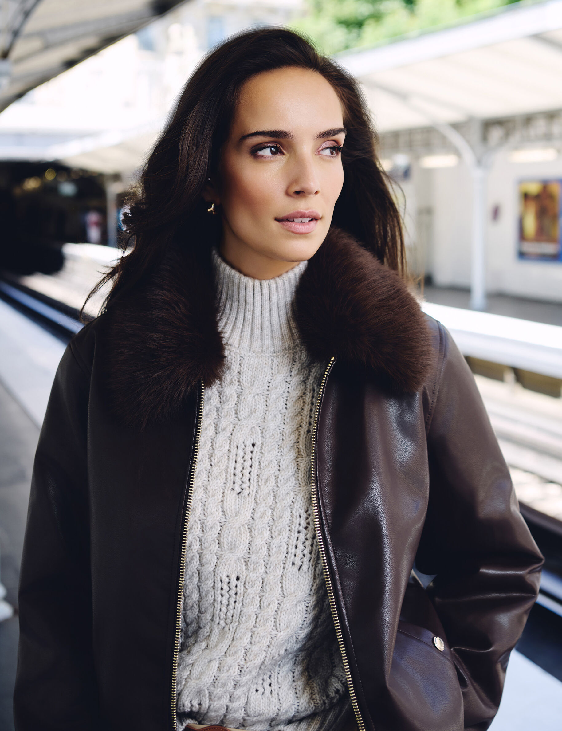 Blouson court col fourrure femme