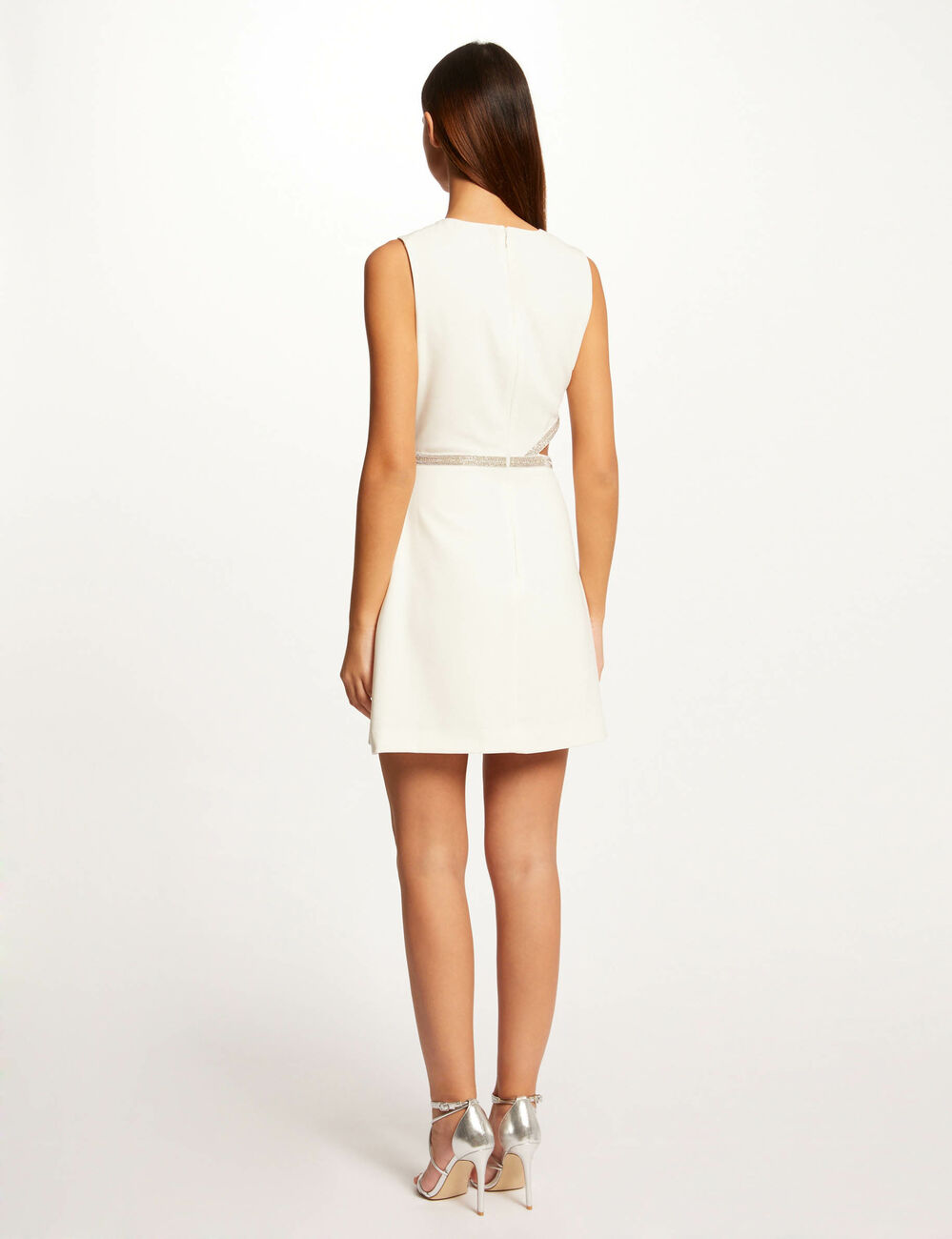 Robe droite avec strass et ouverture ecru femme