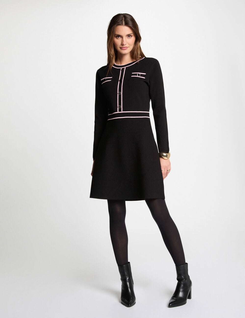 Robe tricot courte ajust&eacute;e noir femme