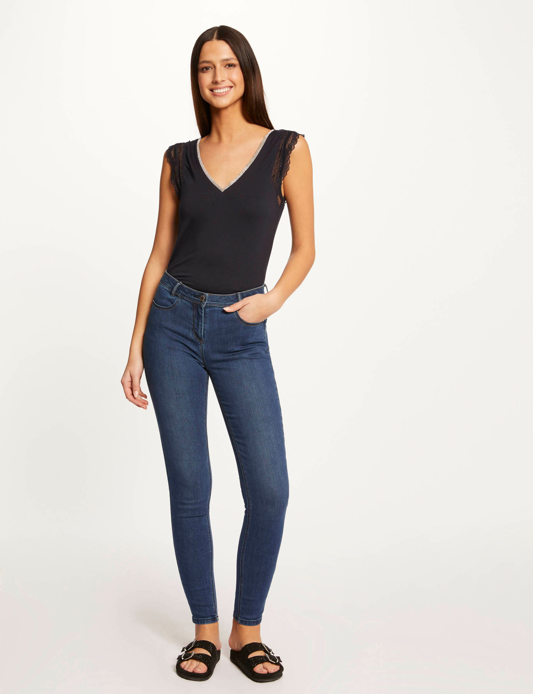 T-shirt manches courtes avec dentelle marine femme T-shirt manches courtes avec dentelle marine femme