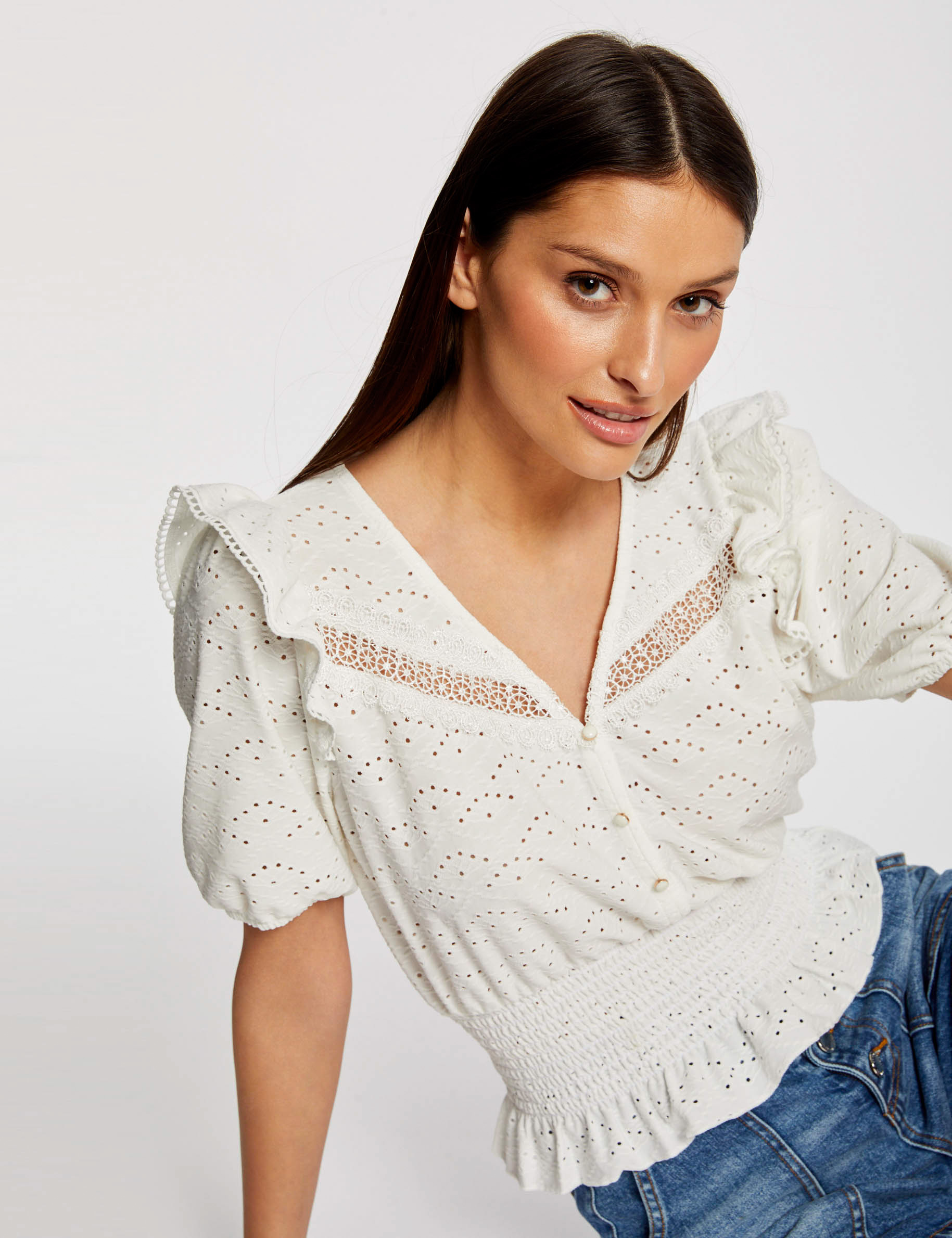 T-shirt manches courtes brodé ecru femme T-shirt manches courtes brodé ecru femme