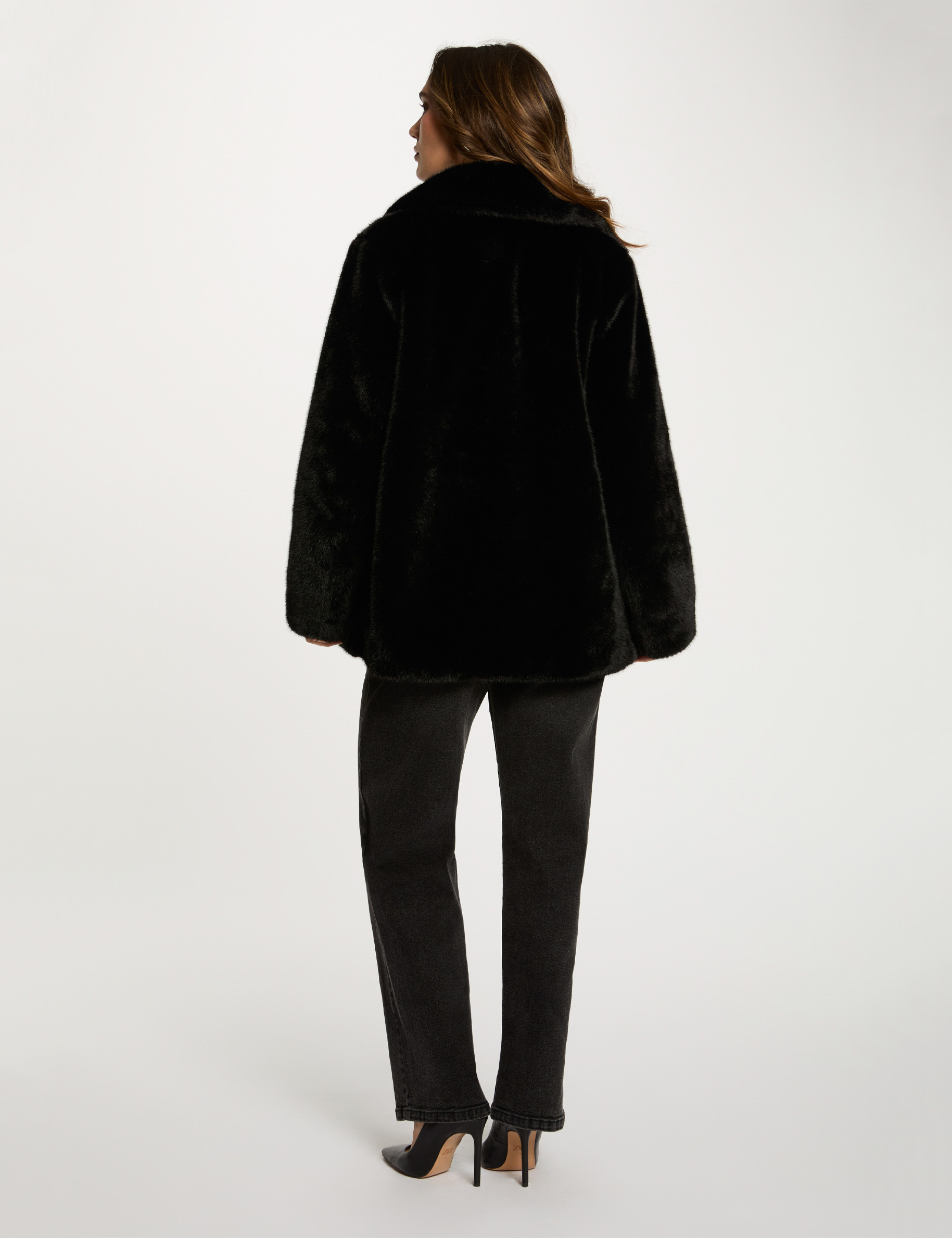 Manteau droit fausse fourrure noir femme