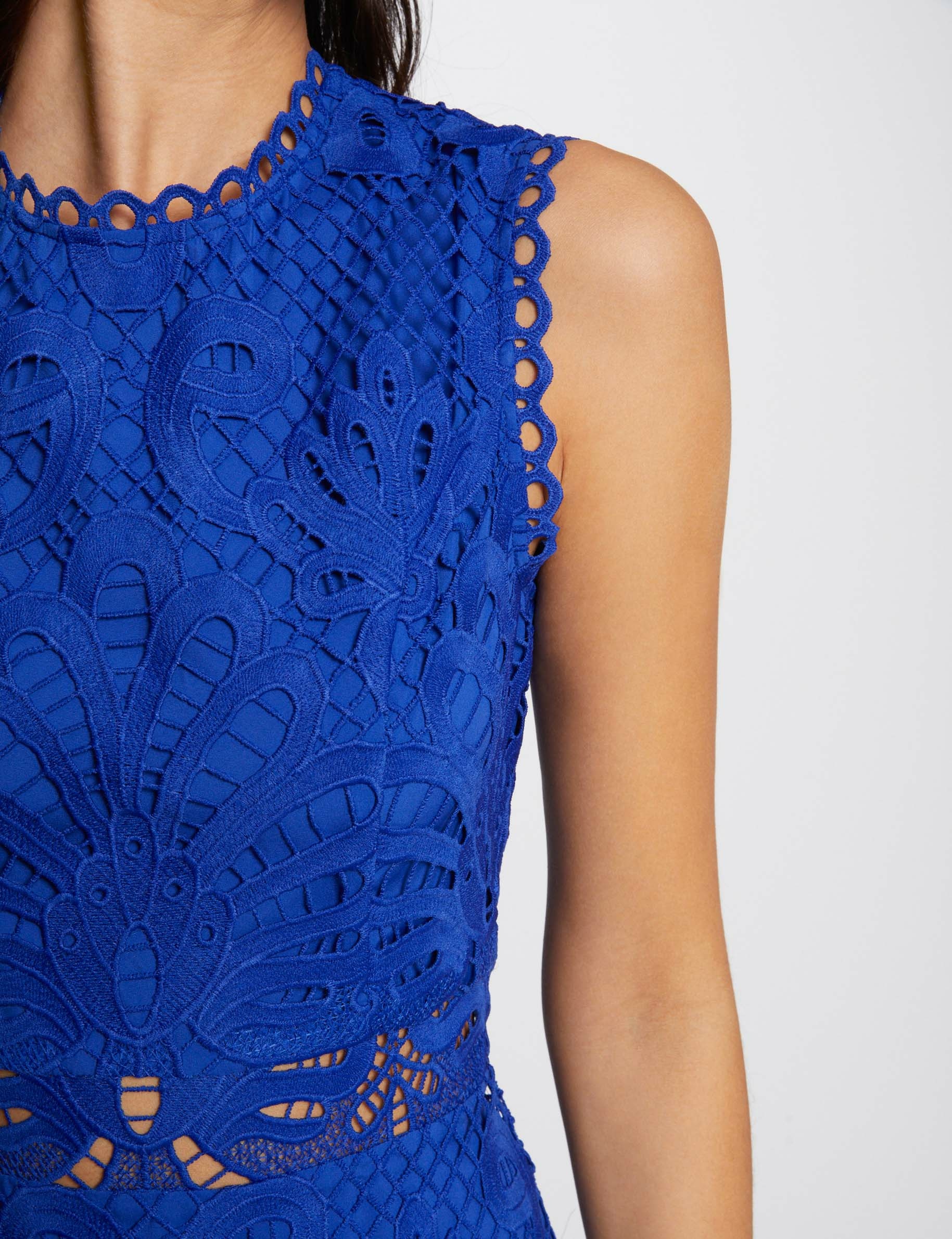 robe courte trapeze dentelle bleu electrique femme Robe courte trapèze dentelle bleu electrique femme