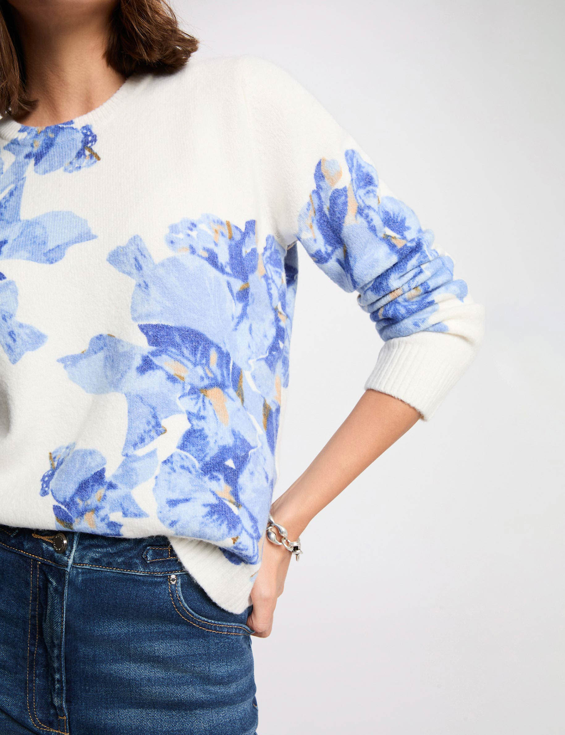 Pull imprim&eacute; floral bleu ciel femme
